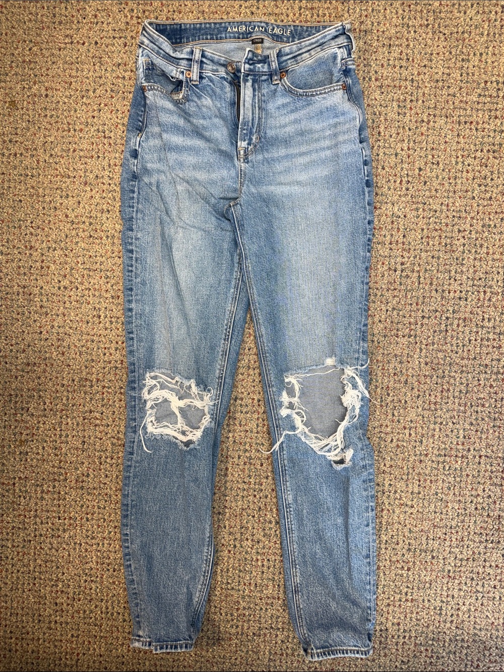 American Eagle Outfitters Light Wash Ripped Jeans